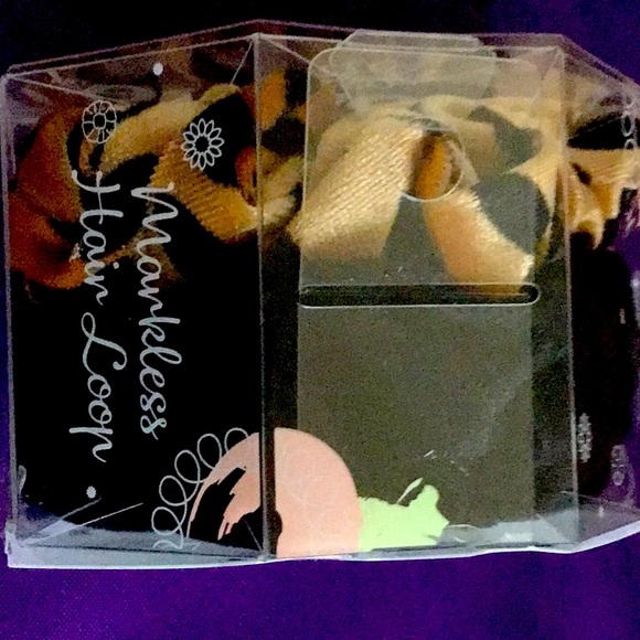 Brand New Goomee Hair Scrunci Set (2Pk) - Picture 2 of 2